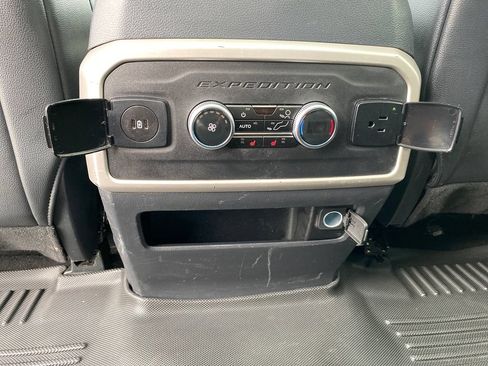 Used 2024 Ford Expedition Max Limited AWD/4WD image 36