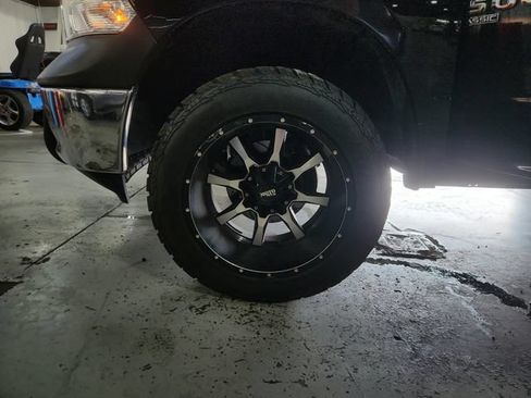 Used 2019 RAM 1500 Classic SLT w/ SLT Plus D←cor Group AWD/4WD image 27