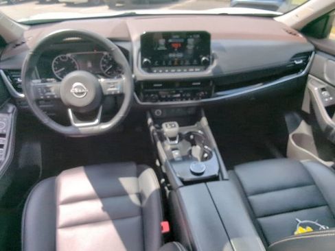 Used 2023 Nissan Rogue SL w/ SL Premium Package AWD/4WD image 17
