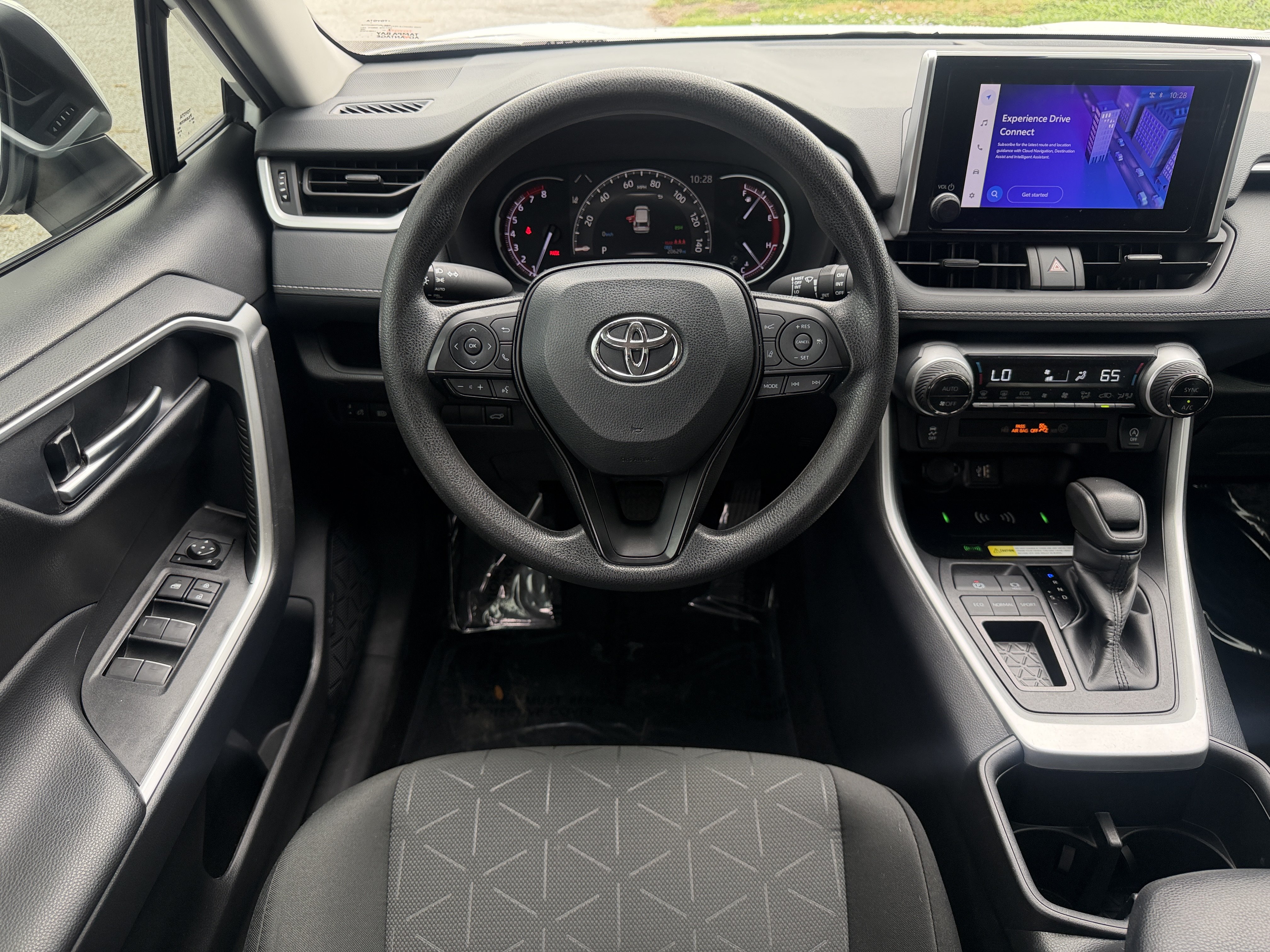 Used 2024 Toyota RAV4 XLE w/ Convenience Package FWD image 15