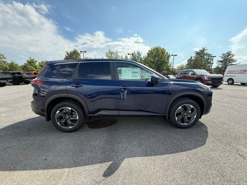 New 2026 Nissan Rogue SV image 4