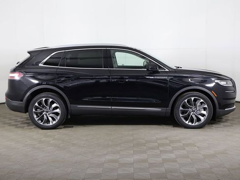 Used 2022 Lincoln Nautilus Reserve AWD/4WD image 21