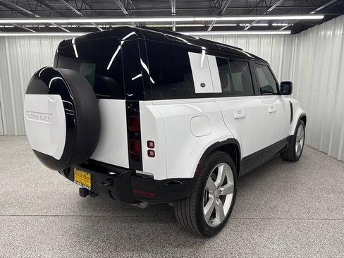 Used 2024 Land Rover Defender 110 X-Dynamic SE AWD/4WD image 6