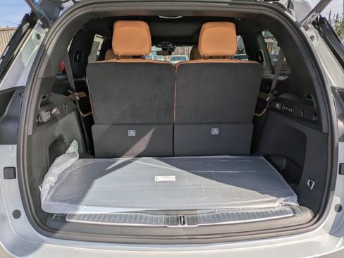 New 2025 Jeep Grand Cherokee L Summit w/ Advanced Protech Group IV image 11