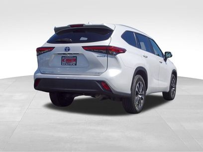 Used 2023 Toyota Highlander XLE