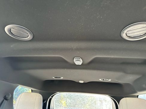 Used 2018 Ford Explorer FWD image 32