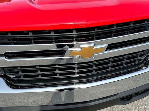 Used 2021 Chevrolet Silverado 1500 LT AWD/4WD image 29