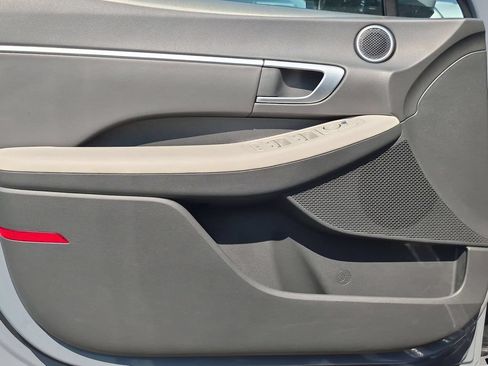 Used 2025 Hyundai Sonata SEL FWD image 11