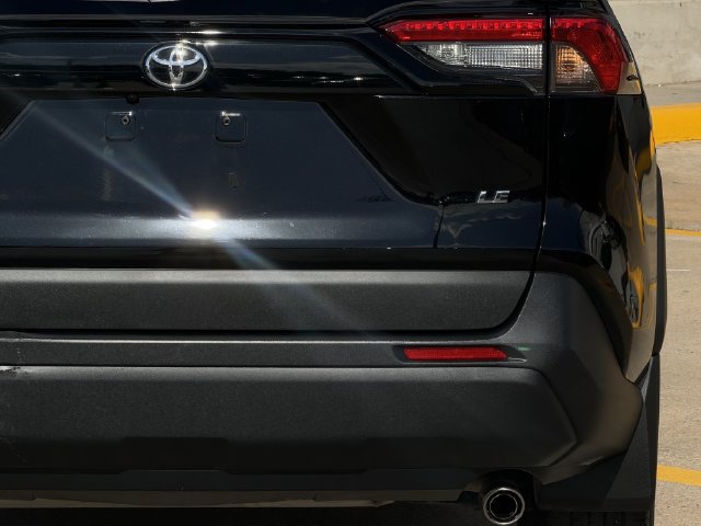 Used 2025 Toyota RAV4 LE FWD image 9