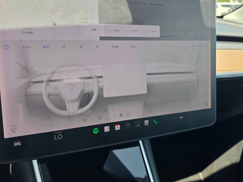 Used 2021 Tesla Model Y Long Range AWD/4WD image 30