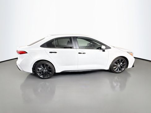 Used 2024 Toyota Corolla SE FWD image 11