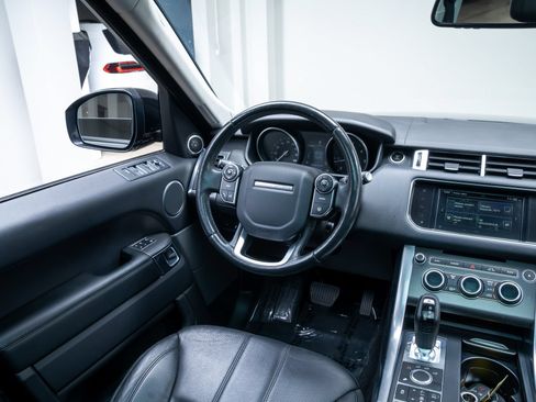 Used 2016 Land Rover Range Rover Sport SE AWD/4WD image 9