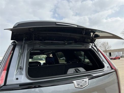 Used 2021 Cadillac Escalade Sport Platinum w/ LPO, ONYX Package image 37