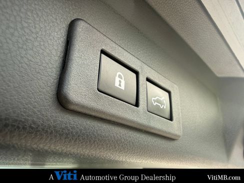 Used 2022 Subaru Ascent Touring AWD/4WD image 25