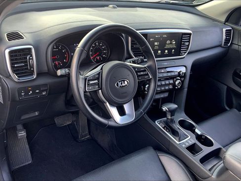 Used 2021 Kia Sportage EX image 15