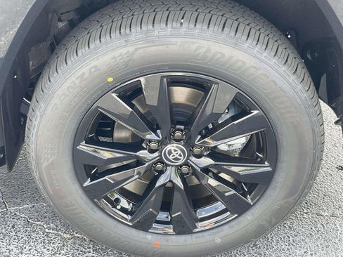New 2026 Toyota RAV4 SE w/ Convenience Package AWD/4WD image 9