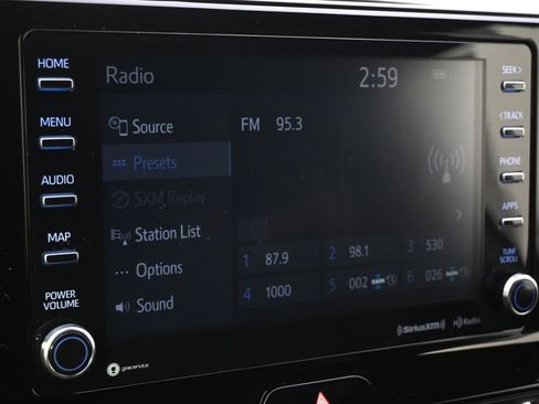 Used 2022 Toyota Venza XLE AWD/4WD image 29