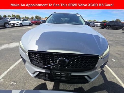 Used 2025 Volvo XC60 B5 Core image 2