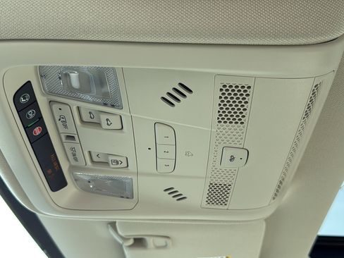 New 2026 Cadillac XT5 Premium Luxury w/ LPO, Floor Liner Package image 27