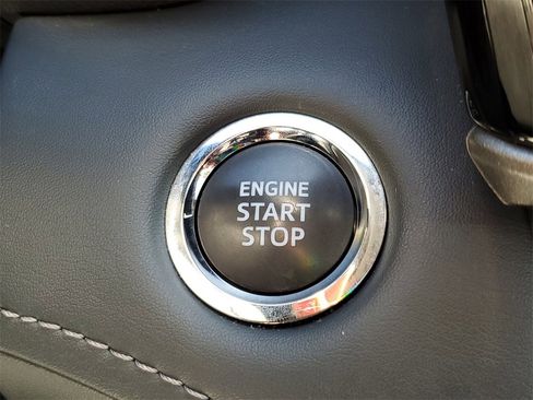 Used 2023 Toyota Highlander LE image 24