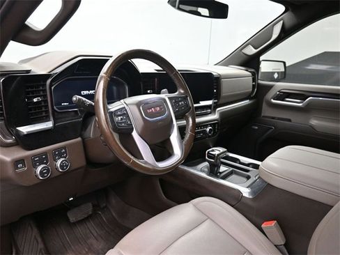 Used 2023 GMC Sierra 1500 SLT image 12