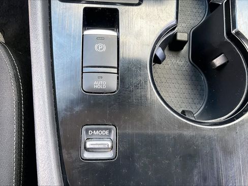 Used 2023 Nissan Rogue SV FWD image 34