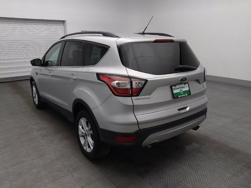 Used 2018 Ford Escape SE image 5