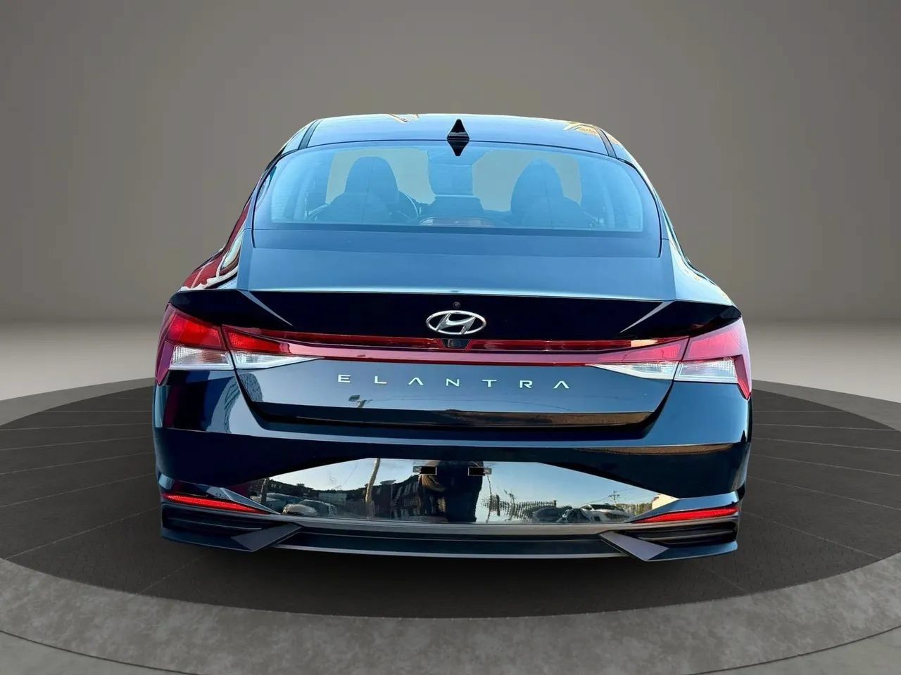 Used 2021 Hyundai Elantra SEL w/ Convenience Package FWD image 5