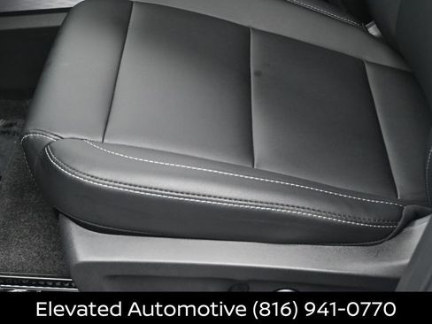 Certified 2025 Nissan Murano SV FWD image 15