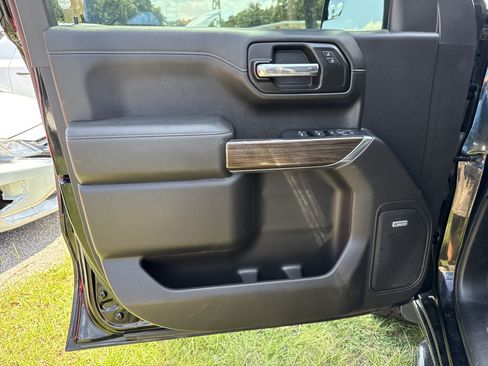 Used 2020 Chevrolet Silverado 1500 RST w/ Texas Edition AWD/4WD image 37