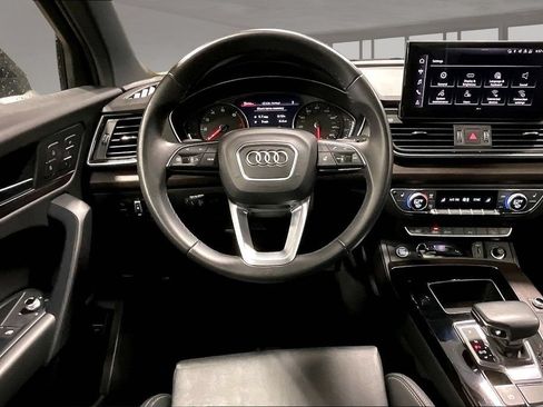 Used 2023 Audi Q5 2.0T Premium w/ Convenience Package AWD/4WD image 9