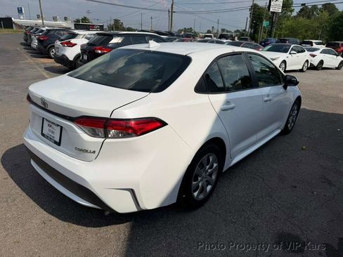 Used 2021 Toyota Corolla LE FWD image 5