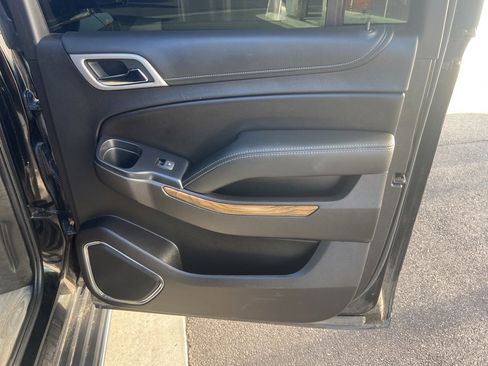 Used 2019 GMC Yukon XL Denali image 30