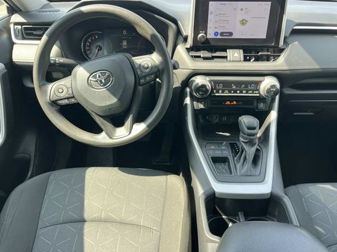 Used 2024 Toyota RAV4 XLE FWD image 29