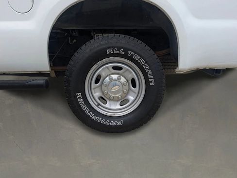 Used 2010 Ford F250 XL AWD/4WD image 12