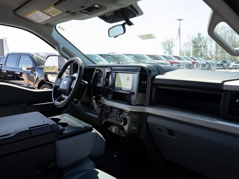 New 2026 Ford F350 XL w/ FX4 Off-Road Package image 21