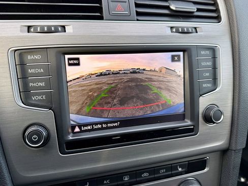 Used 2016 Volkswagen Golf SE w/ Lighting Package image 26