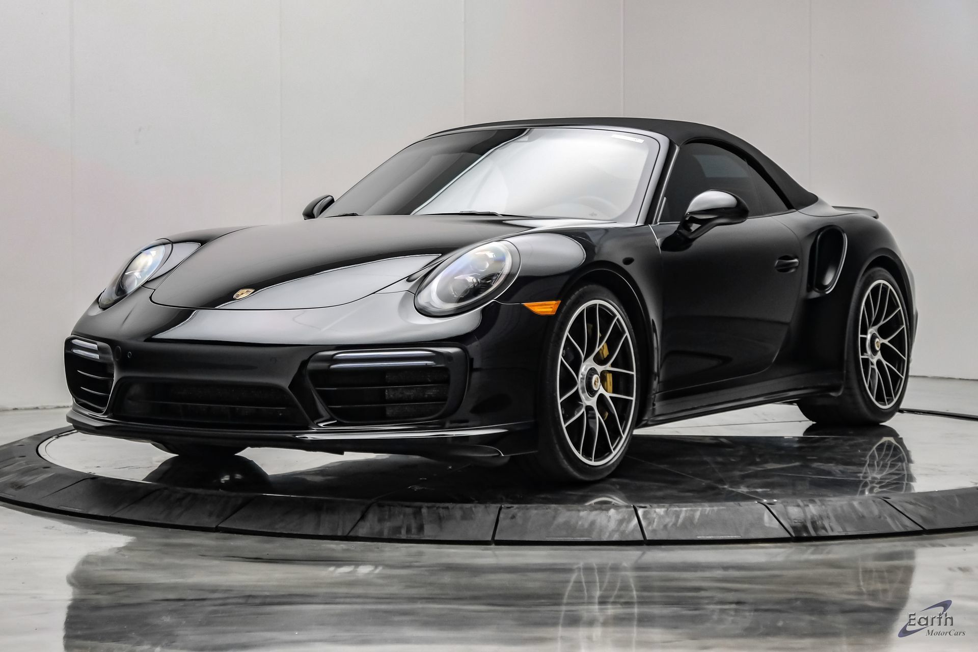 Used 2019 Porsche 911 Turbo S AWD/4WD image 5
