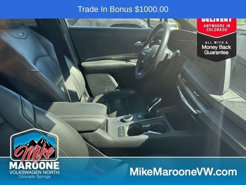 Used 2024 Cadillac XT4 Premium Luxury image 5