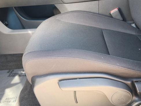 Used 2025 Hyundai Santa Fe SE image 25