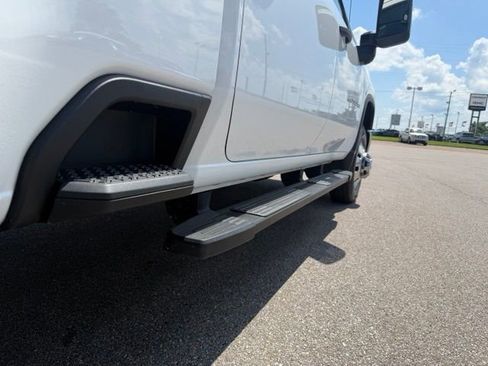 Used 2025 Chevrolet Silverado 3500 W/T AWD/4WD image 13