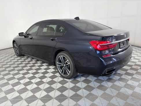 Used 2017 BMW 750i xDrive AWD/4WD image 5