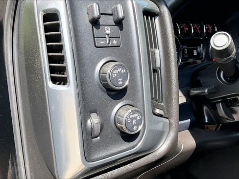 Used 2017 Chevrolet Silverado 1500 LT w/ Midnight Edition AWD/4WD image 37