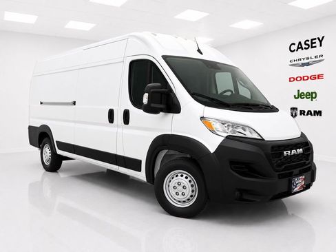 Used 2026 RAM ProMaster 2500 w/ Convenience Group FWD image 14