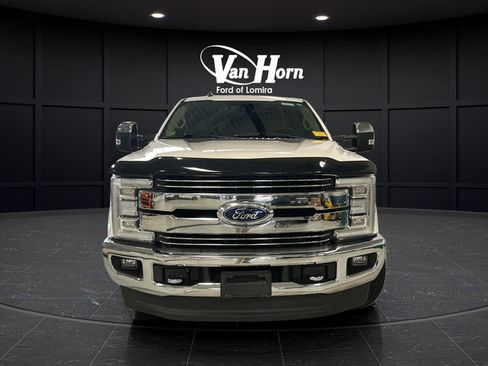 Used 2019 Ford F250 Lariat w/ Lariat Ultimate Package AWD/4WD image 2