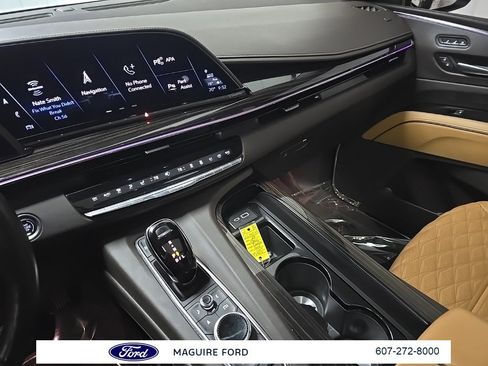Used 2022 Cadillac Escalade ESV Premium Luxury image 29