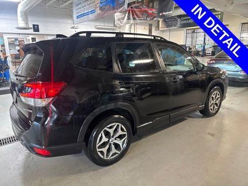 Used 2024 Subaru Forester Premium AWD/4WD image 4