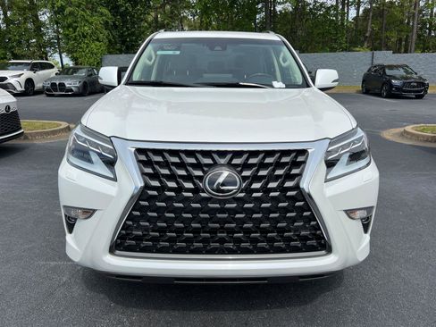Certified 2022 Lexus GX 460 Premium w/ Premium Package AWD/4WD image 3