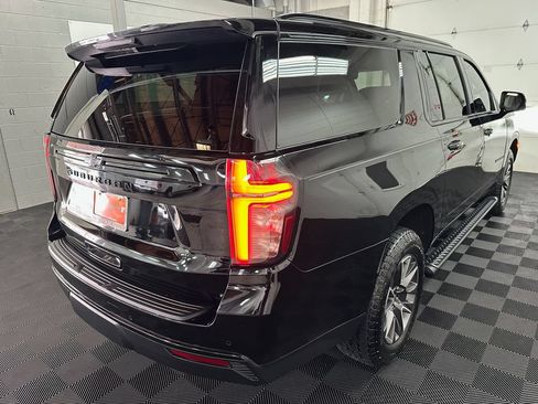 Used 2023 Chevrolet Suburban Z71 w/ Luxury Package AWD/4WD image 9