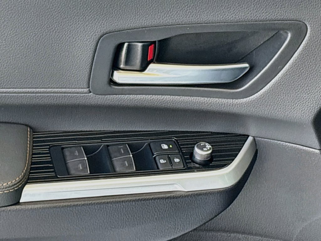 New 2026 Toyota Sienna XLE Woodland Edition AWD/4WD image 24